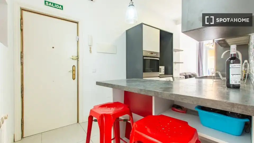Piso con terraza en alquiler en Centro