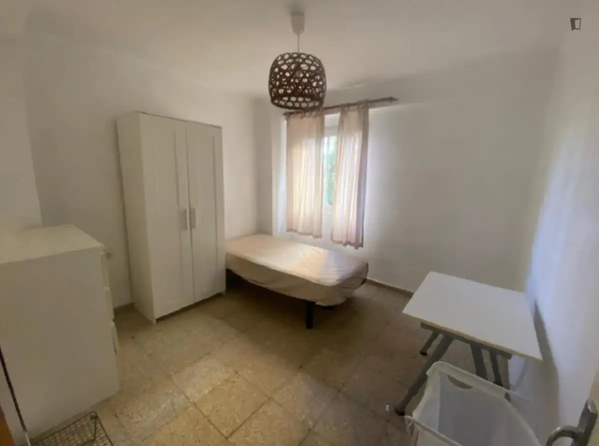 Dormitori de Apartament per a compartir en Málaga Capital amb Aire condicionat, Moblat i Forn