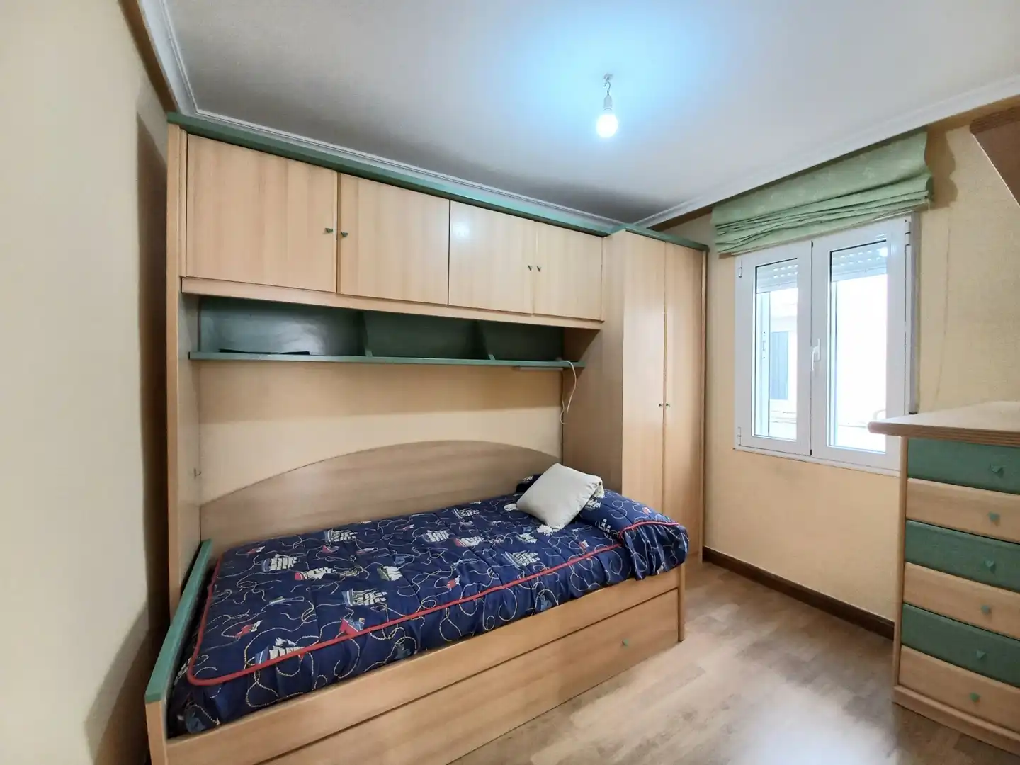 Schlafzimmer von Wohnung zum Verkauf in Burgos mit Heizung