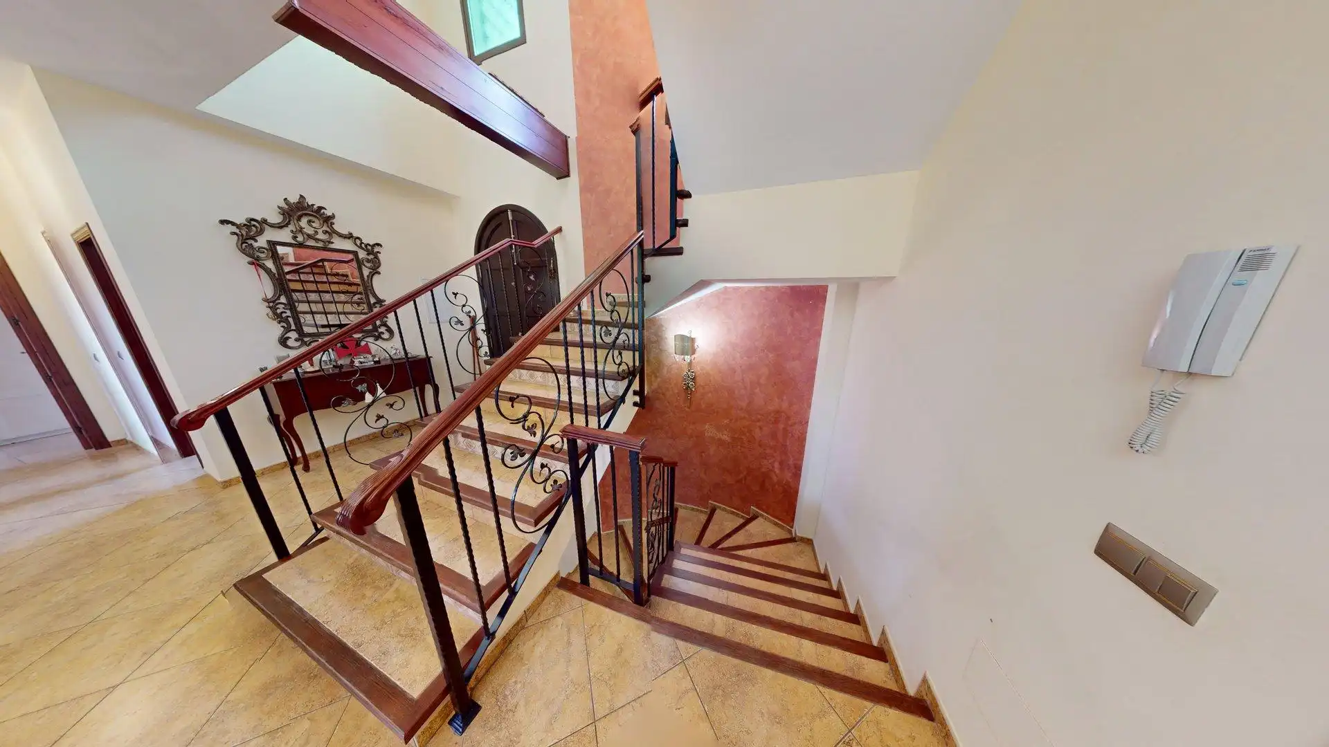 Houses for sale in Colmenar  with Air Conditioner, Heating and Private garden