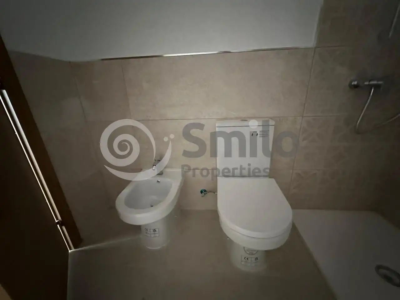 Baño de Piso de alquiler en Guía de Isora con Terraza, Amueblado y Piscina comunitaria