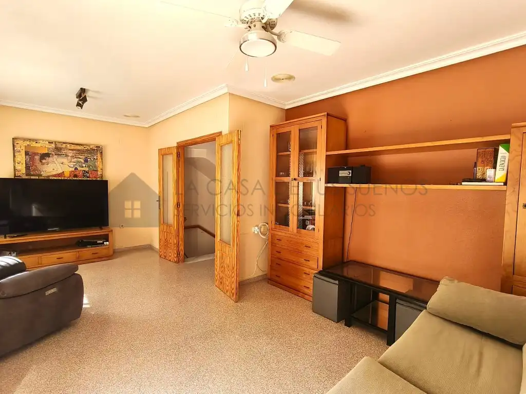 Sala de estar de Casa adosada en venta en Petrer
