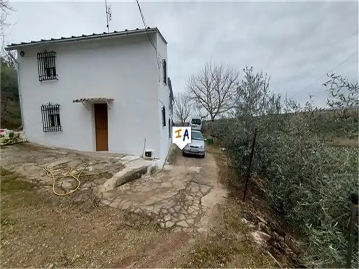 Finca rústica en venda a Cabra