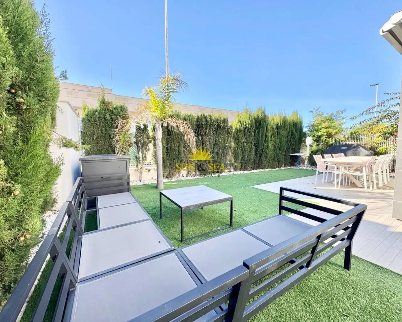 Terrassa de Casa o xalet de lloguer en Torrevieja amb Aire condicionat, Calefacció i Jardí privat