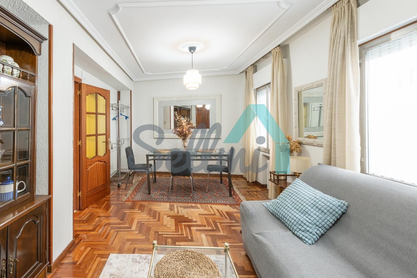 Living room of Flat for sale in Oviedo   with Heating, Parquet flooring and Terrace
