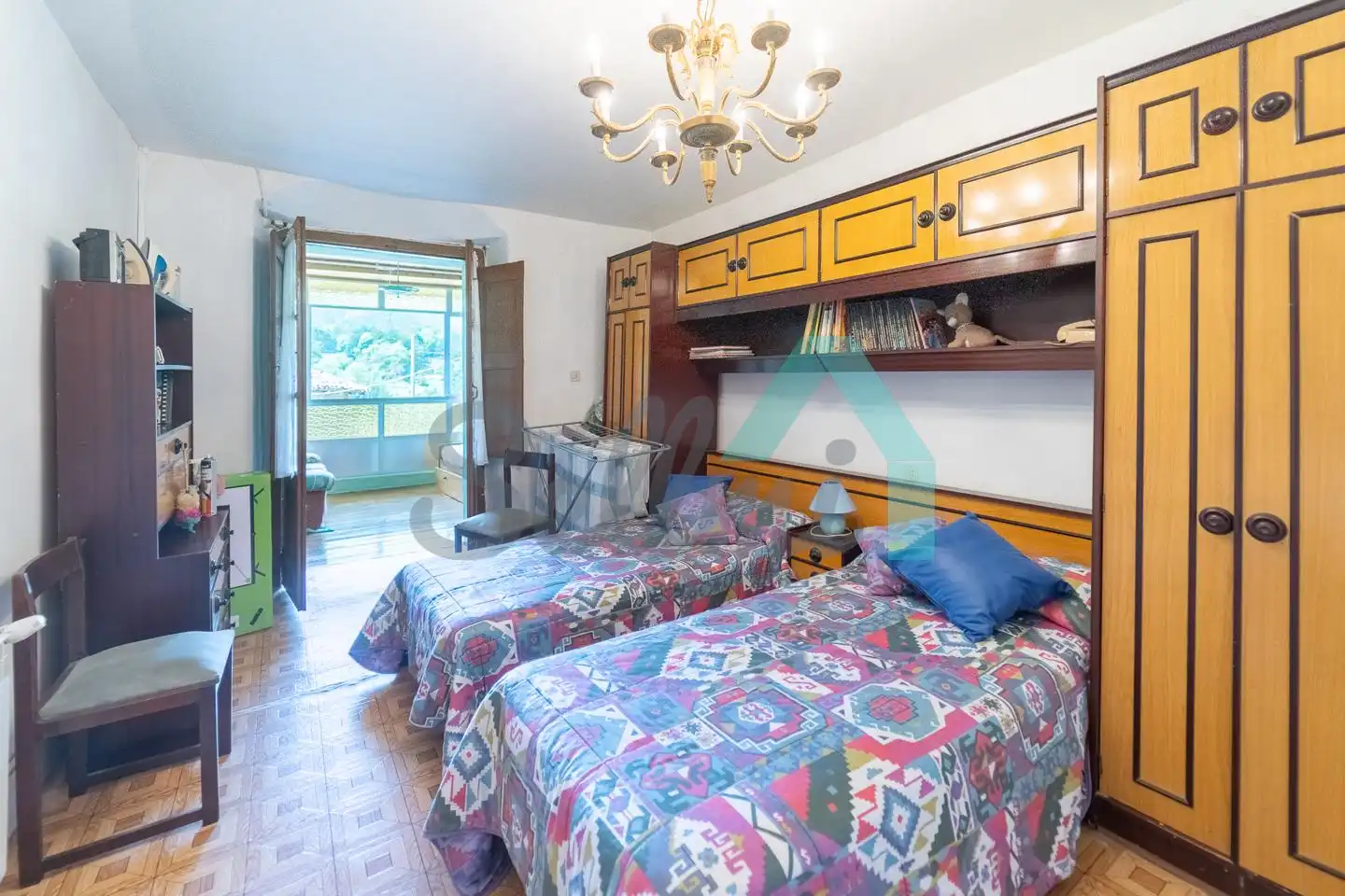 Schlafzimmer von Einfamilien-Reihenhaus zum Verkauf in Onís mit Heizung, Abstellraum und Balkon