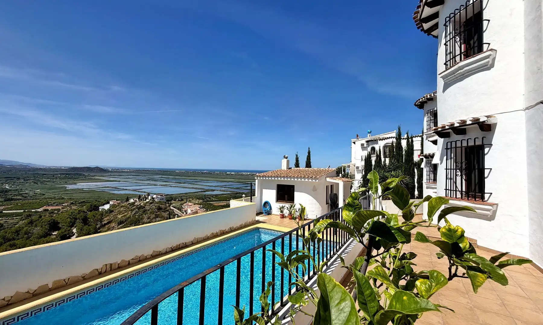 Vista exterior de Casa o chalet en venta en Dénia con Aire acondicionado, Calefacción y Jardín privado