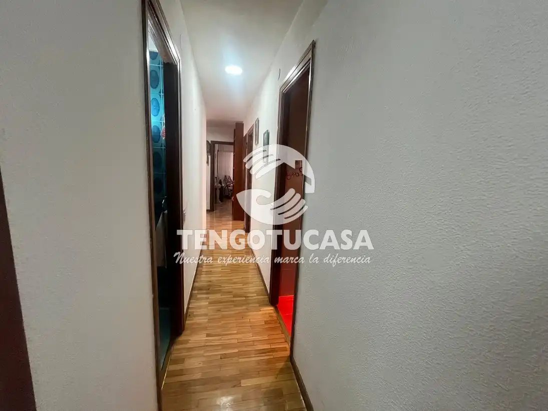 Piso en venta en Madrid con Terraza, Amueblado y Horno