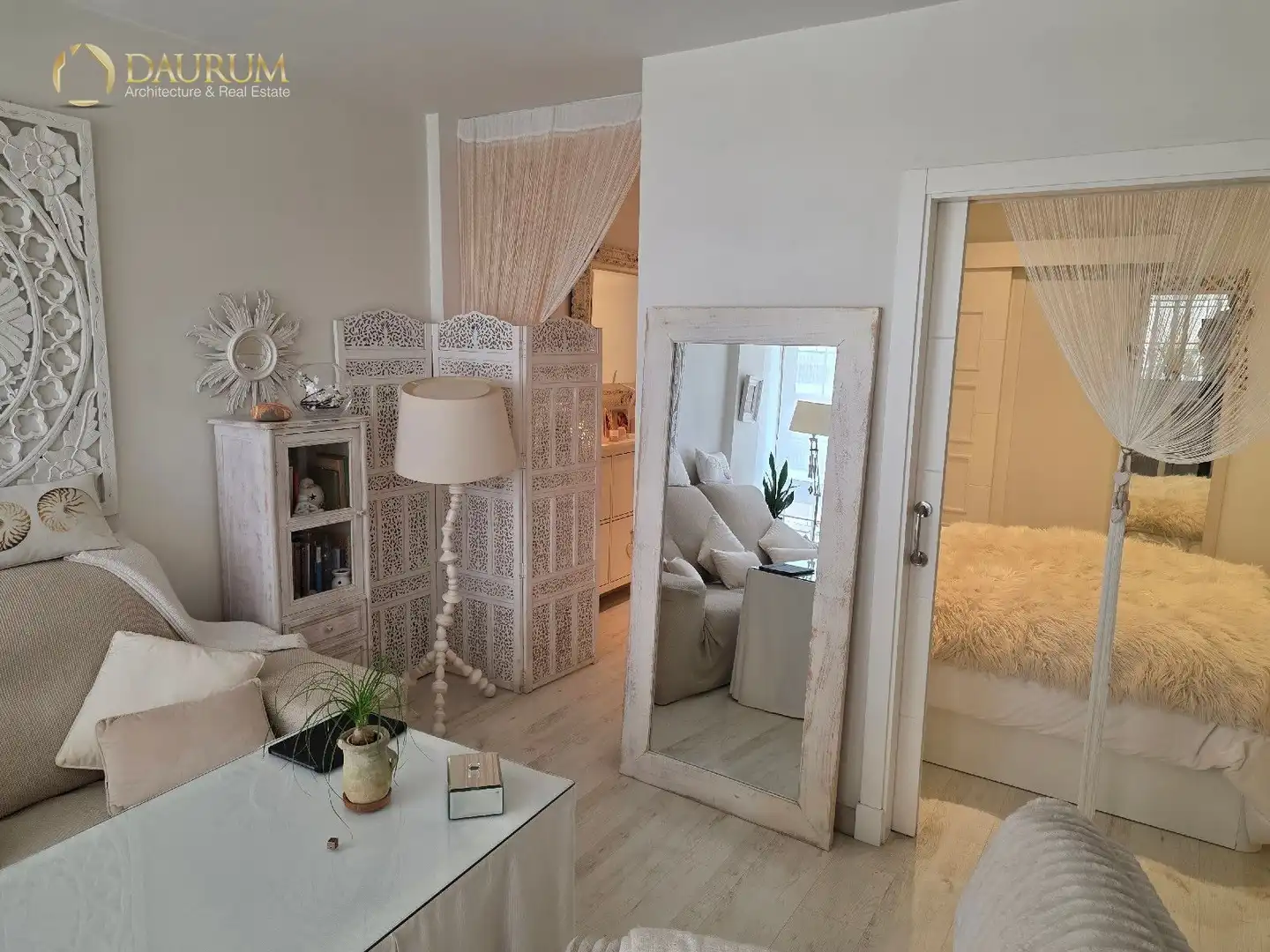 Living room of Flat for sale in Sevilla  with Air Conditioner, Heating and Terrace