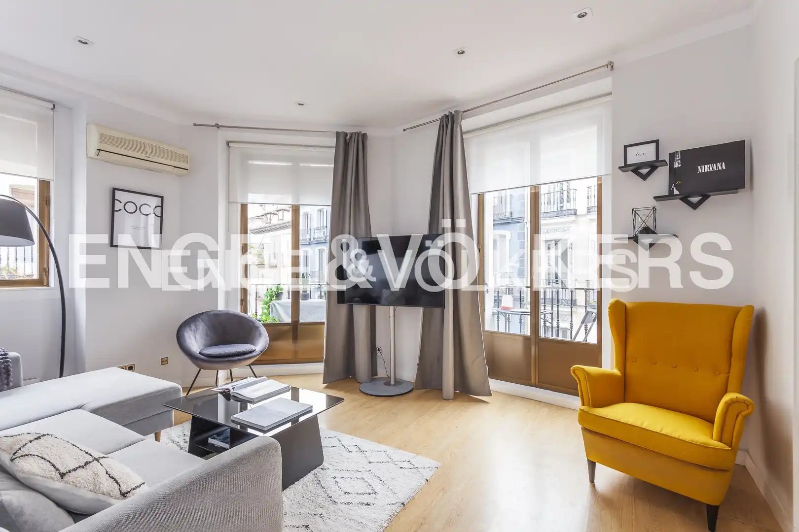 Sala d'estar de Pis en venda en  Madrid Capital amb Aire condicionat, Calefacció i Traster