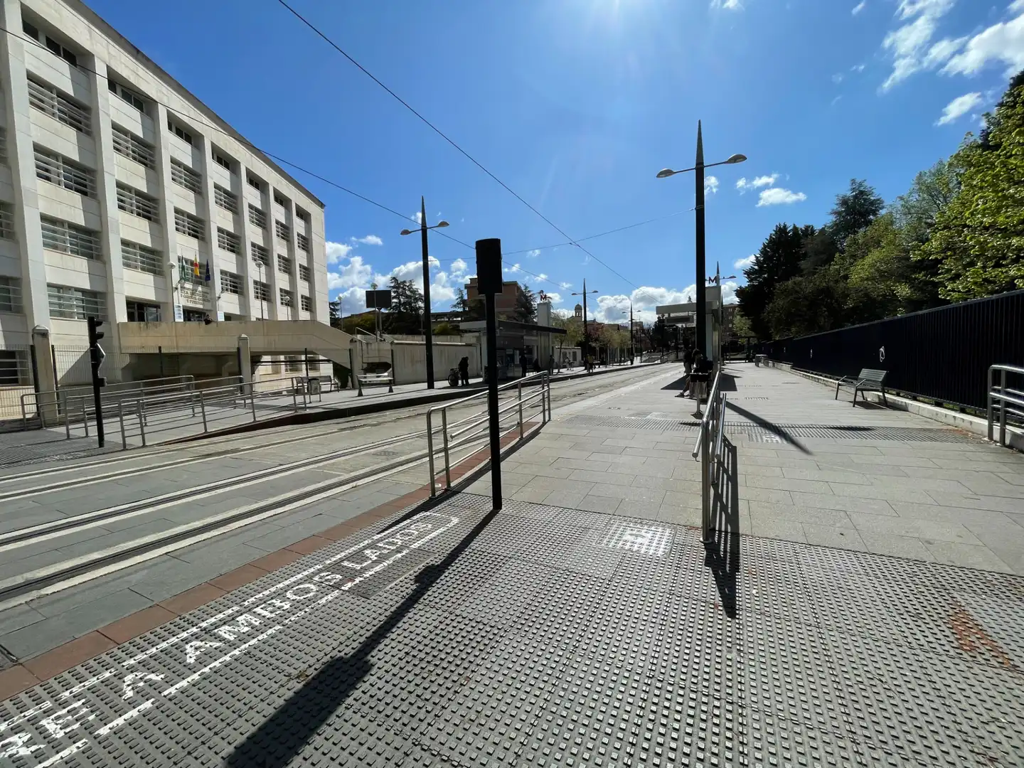 Vista exterior de Piso en venta en Granada con Aire acondicionado, Parquet y Amueblado