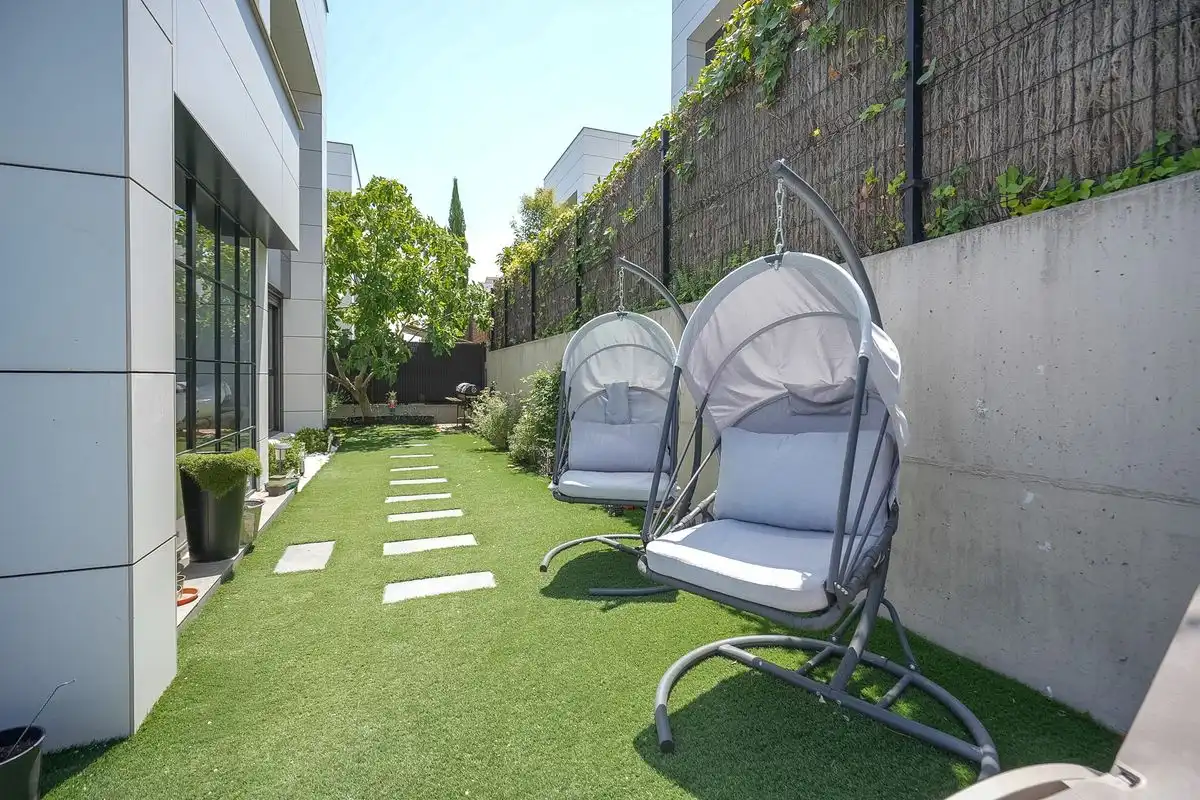 Terrassa de Casa o xalet en venda en Las Rozas de Madrid amb Aire condicionat, Calefacció i Jardí privat