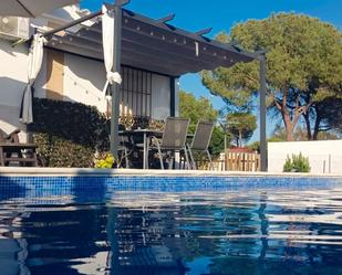 Piscina de Casa o xalet en venda en Beas amb Aire condicionat, Jardí privat i Terrassa