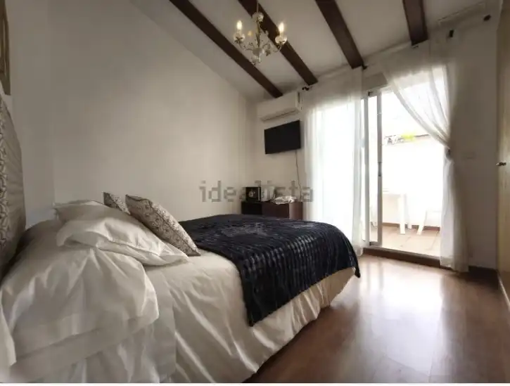 Schlafzimmer von Einfamilien-Reihenhaus zum Verkauf in Sedaví mit Klimaanlage, Terrasse und Balkon