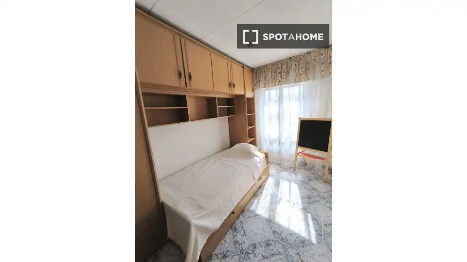 Habitación de Piso de alquiler en Sueca con Aire acondicionado, Calefacción y Amueblado