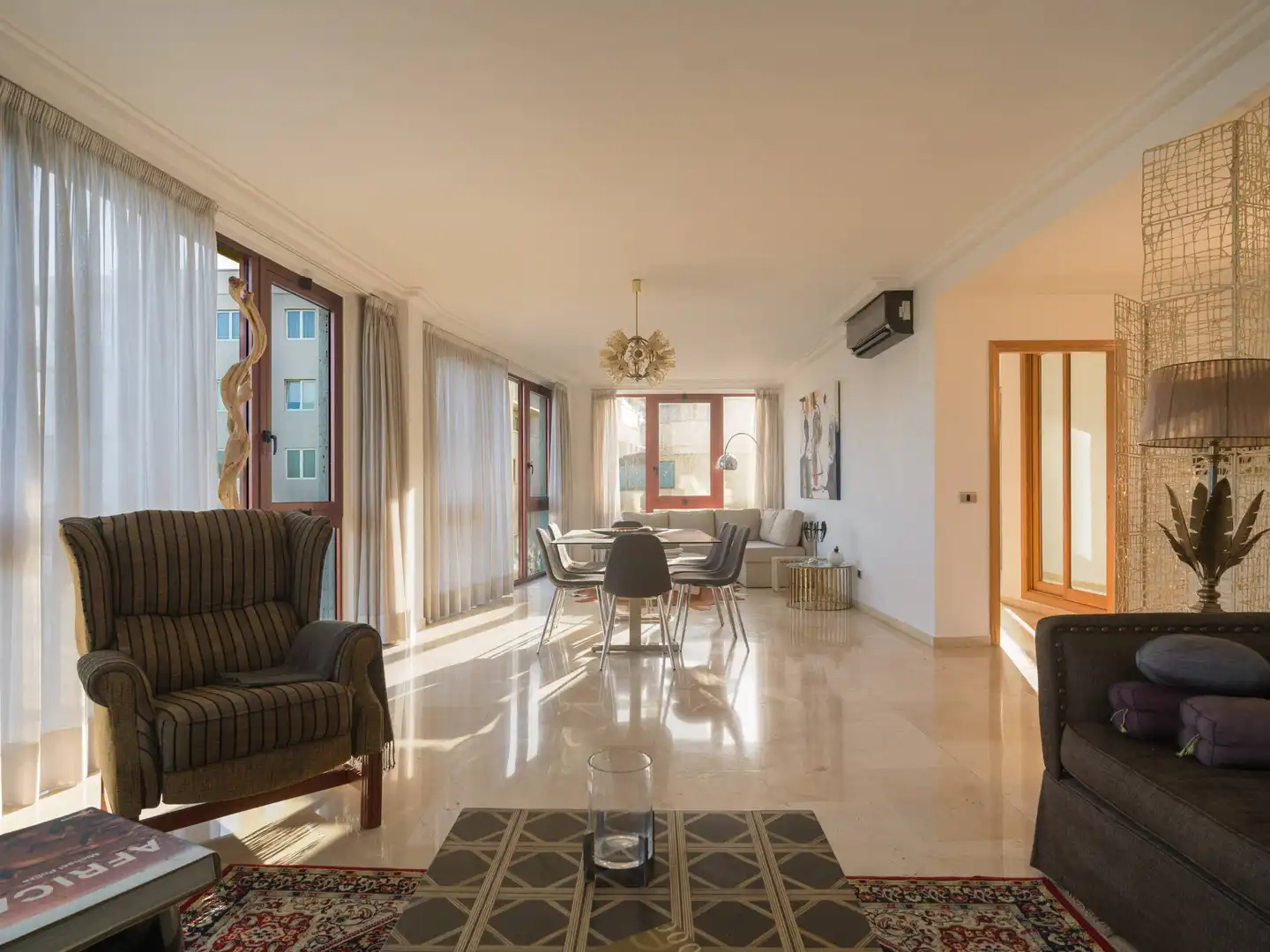 Sala d'estar de Pis en venda en Las Palmas de Gran Canaria amb Aire condicionat