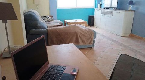 !CDATAimpresionante Casa con Jardín de 100m2 y 5 dormitorios en Algorfa, Bild 2
