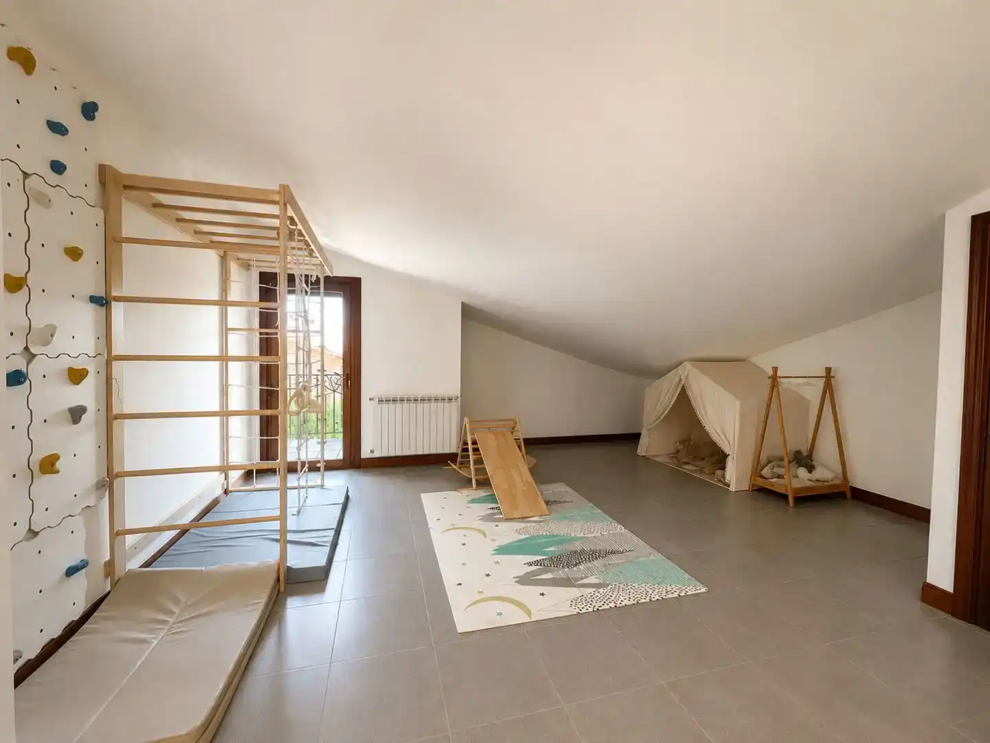 Flat for sale in Andoain  with Air Conditioner and Balcony