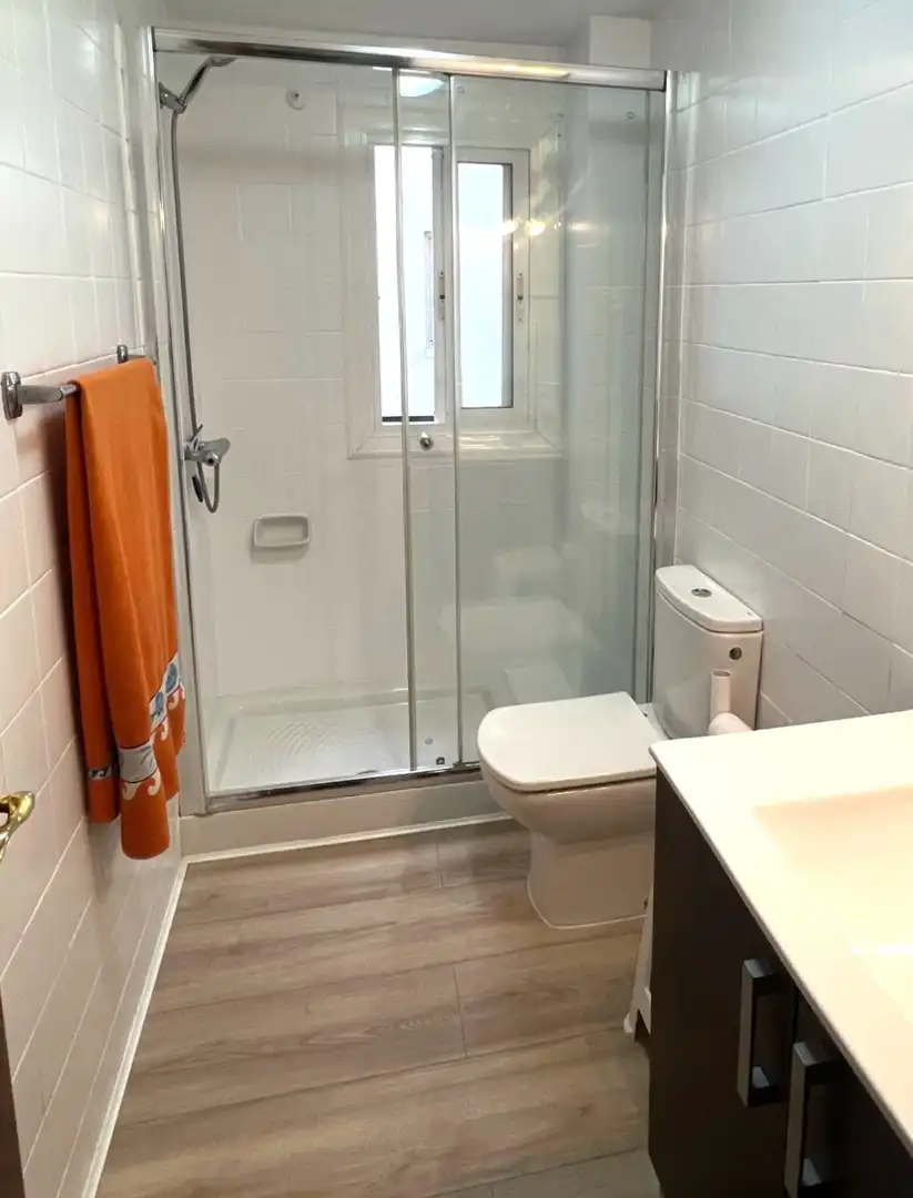 Baño de Piso de alquiler en Zaragoza con Calefacción, Amueblado y Horno