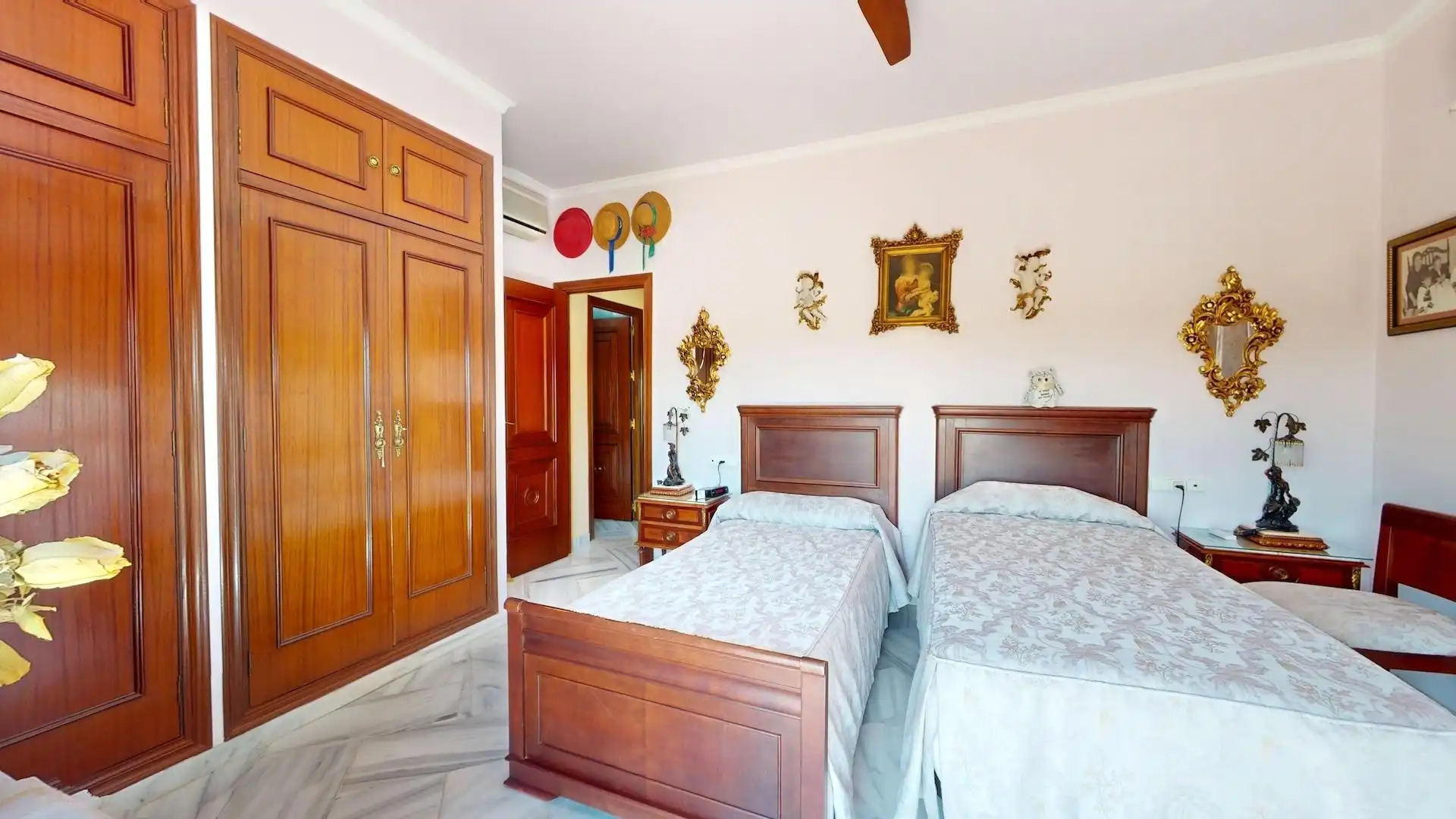 Dormitori de Casa o xalet en venda en Córdoba amb Aire condicionat, Calefacció i Jardí privat