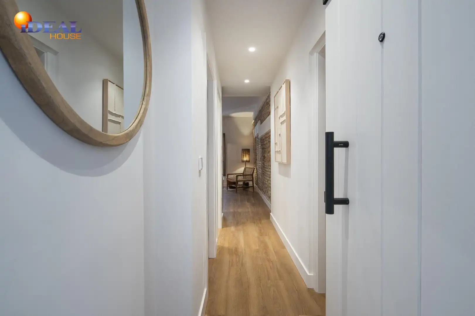 Flat for sale in Granada  with Air Conditioner