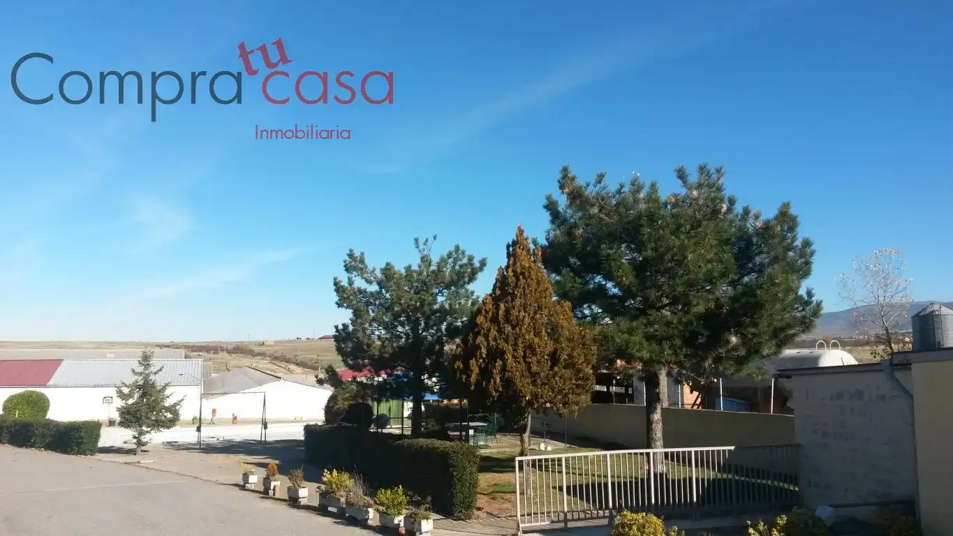 Vista exterior de Terreno industrial en venta en Palazuelos de Eresma