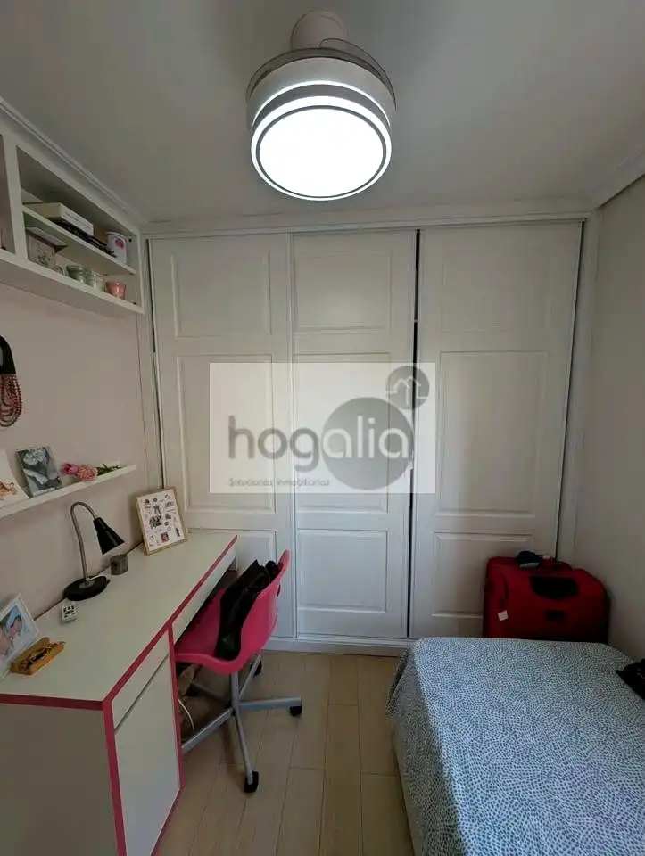 Bedroom of Flat for rent in Macarena