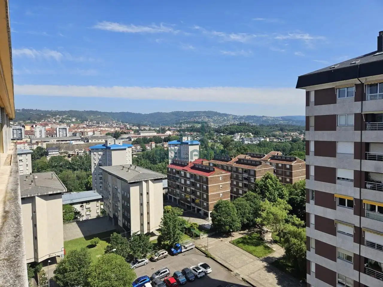 Vista exterior de Piso en venta en Ourense Capital  con Calefacción, Parquet y Trastero