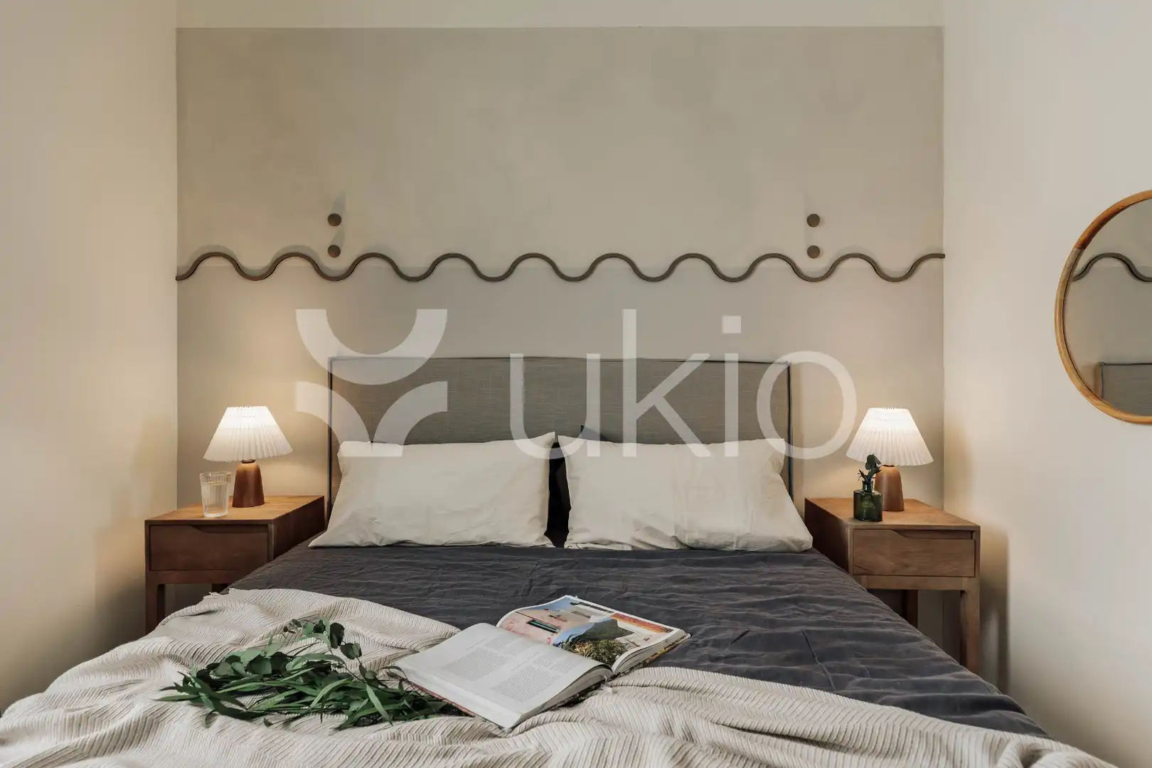 Dormitori de Apartament de lloguer en Barcelona amb Aire condicionat, Calefacció i Moblat