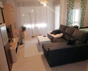 Sala d'estar de Apartament de lloguer en Badajoz Capital amb Aire condicionat, Terrassa i Balcó