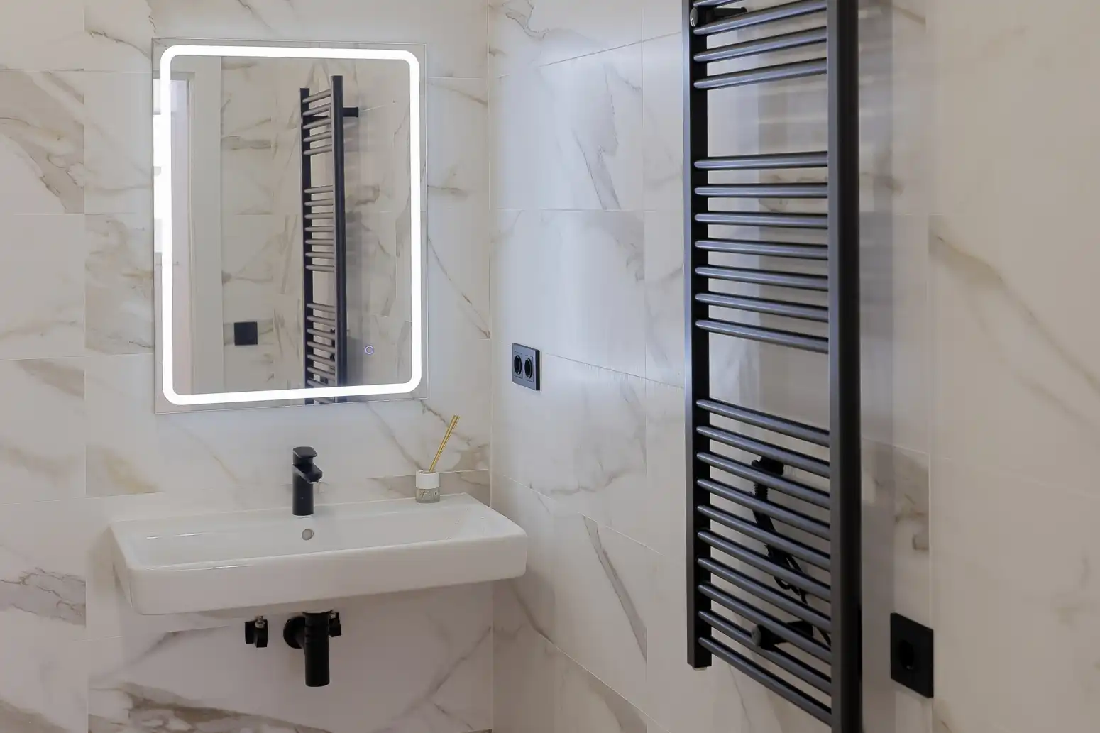 Baño de Piso en venta en Gijón  con Calefacción