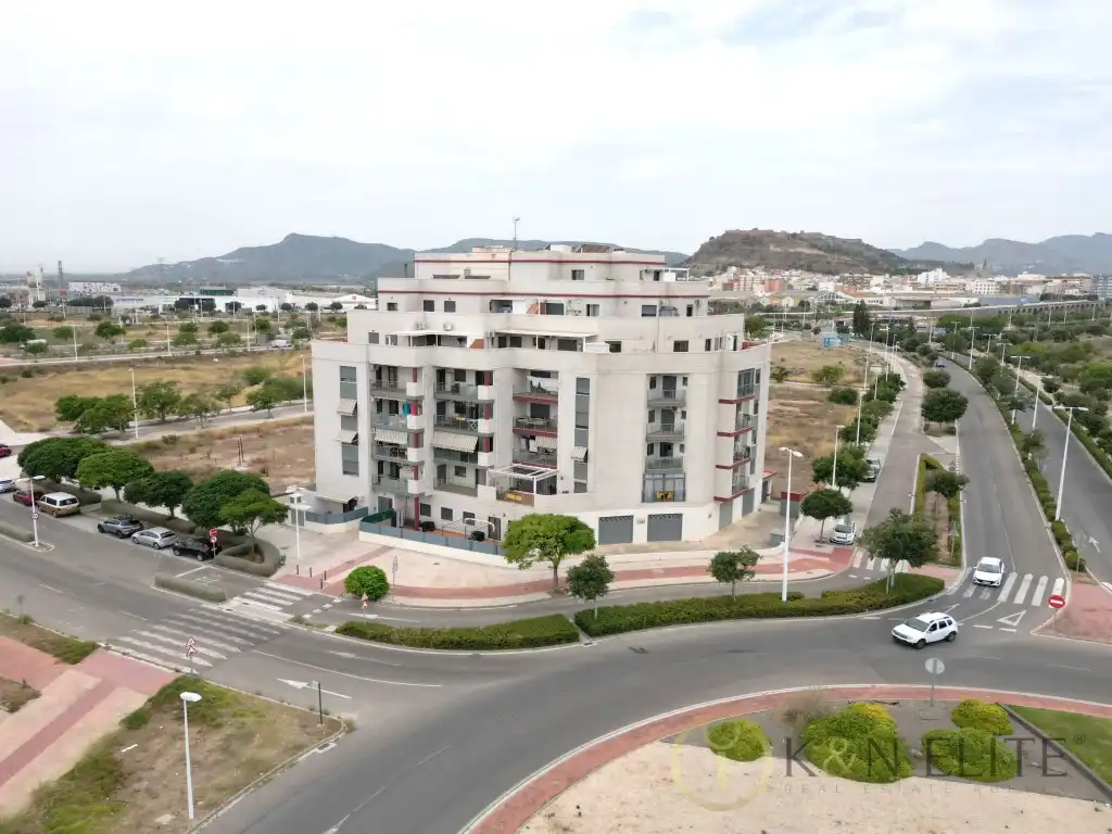 Vista exterior de Pis en venda en Sagunto / Sagunt