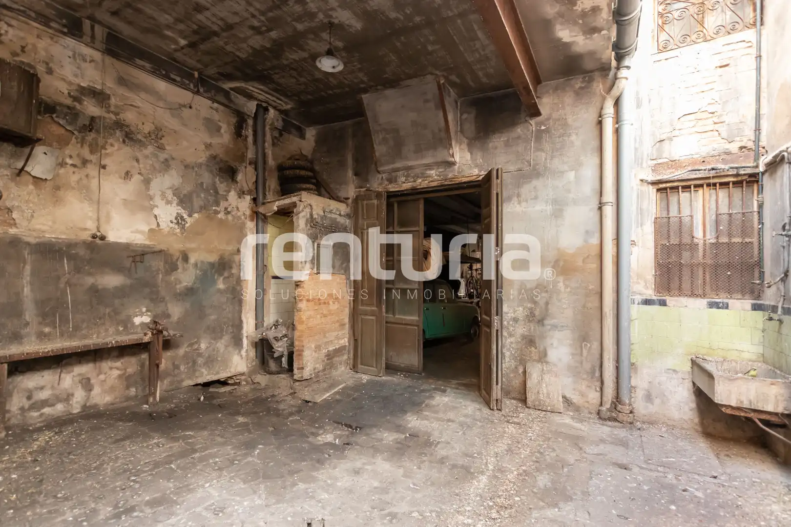 Commercial properties for sale in Valencia  with Terrace