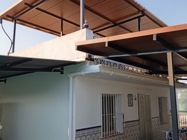 Casa rústica con piscina en venta en Coín