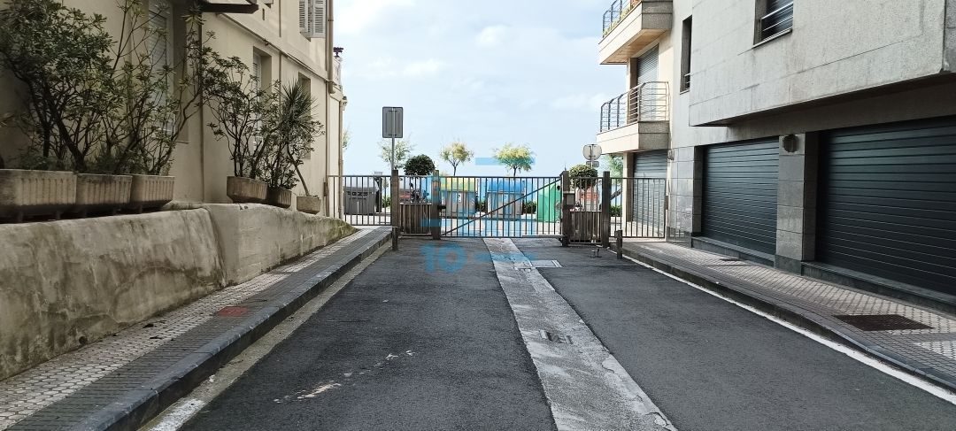 Exterior view of Garage for sale in Donostia - San Sebastián 