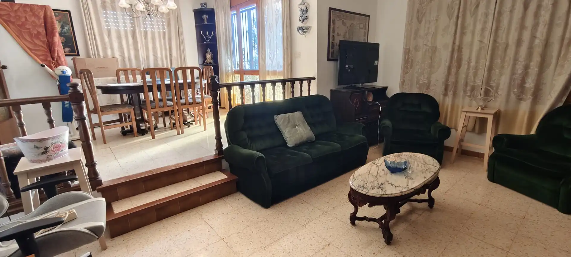 Sala d'estar de Casa o xalet en venda en Cervelló amb Jardí privat, Terrassa i Piscina