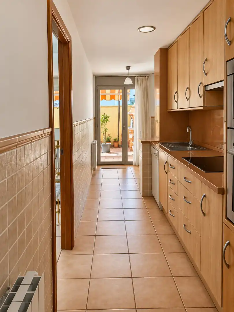 Terraced house with terrace for sale in Centre, imagen 7