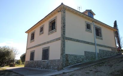 Vista exterior de Casa o xalet en venda en Candeleda amb Aire condicionat