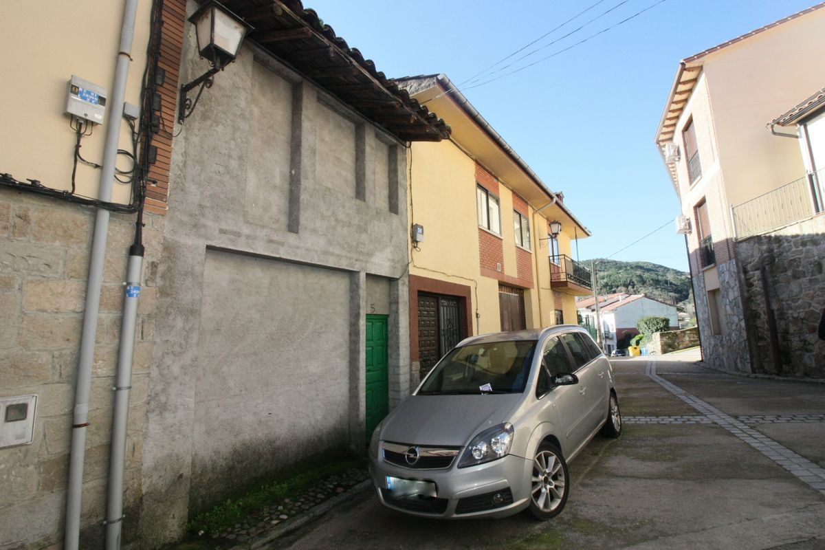 Vista exterior de Casa o xalet en venda en Mombeltrán