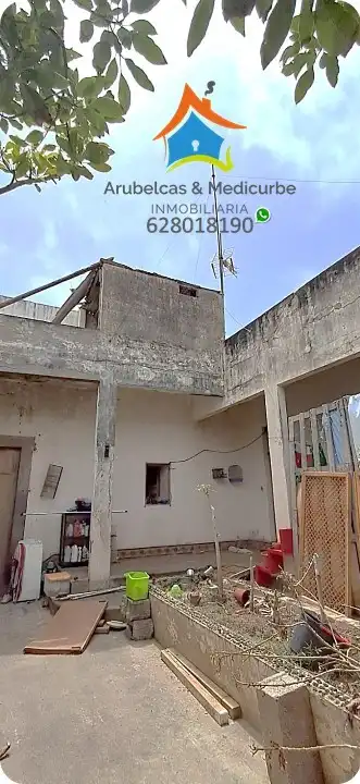 Vista exterior de Casa o xalet en venda en Arucas amb Jardí privat, Terrassa i Alarma