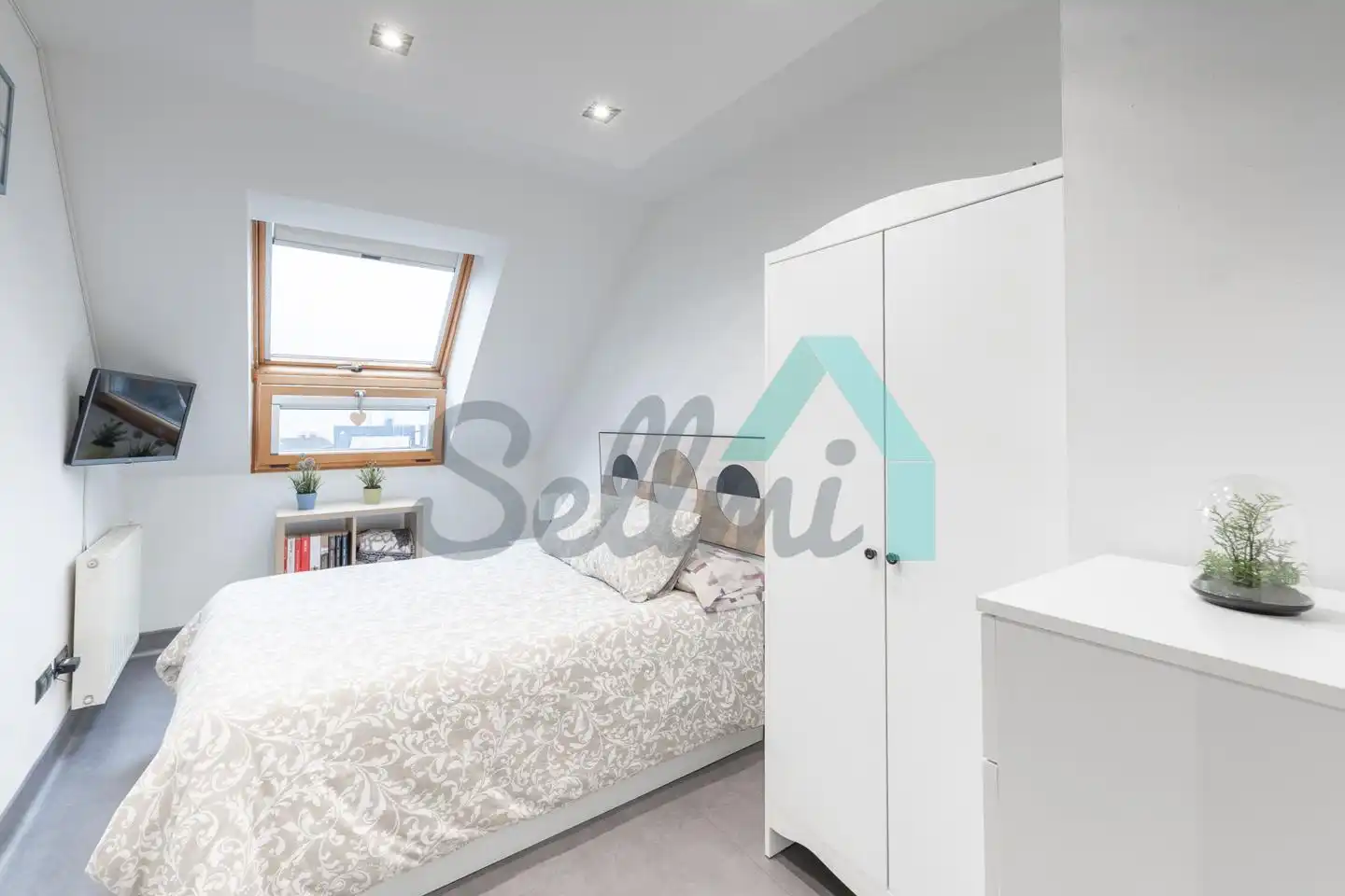 Bedroom of Flat for share in Oviedo   with Heating, Furnished and Internet