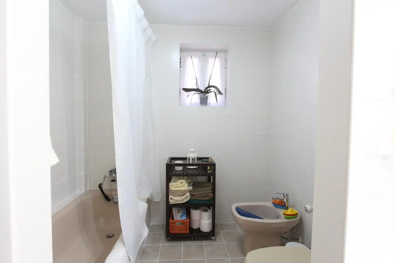 Bany de Casa o xalet en venda en Este - Alcosa- Torreblanca