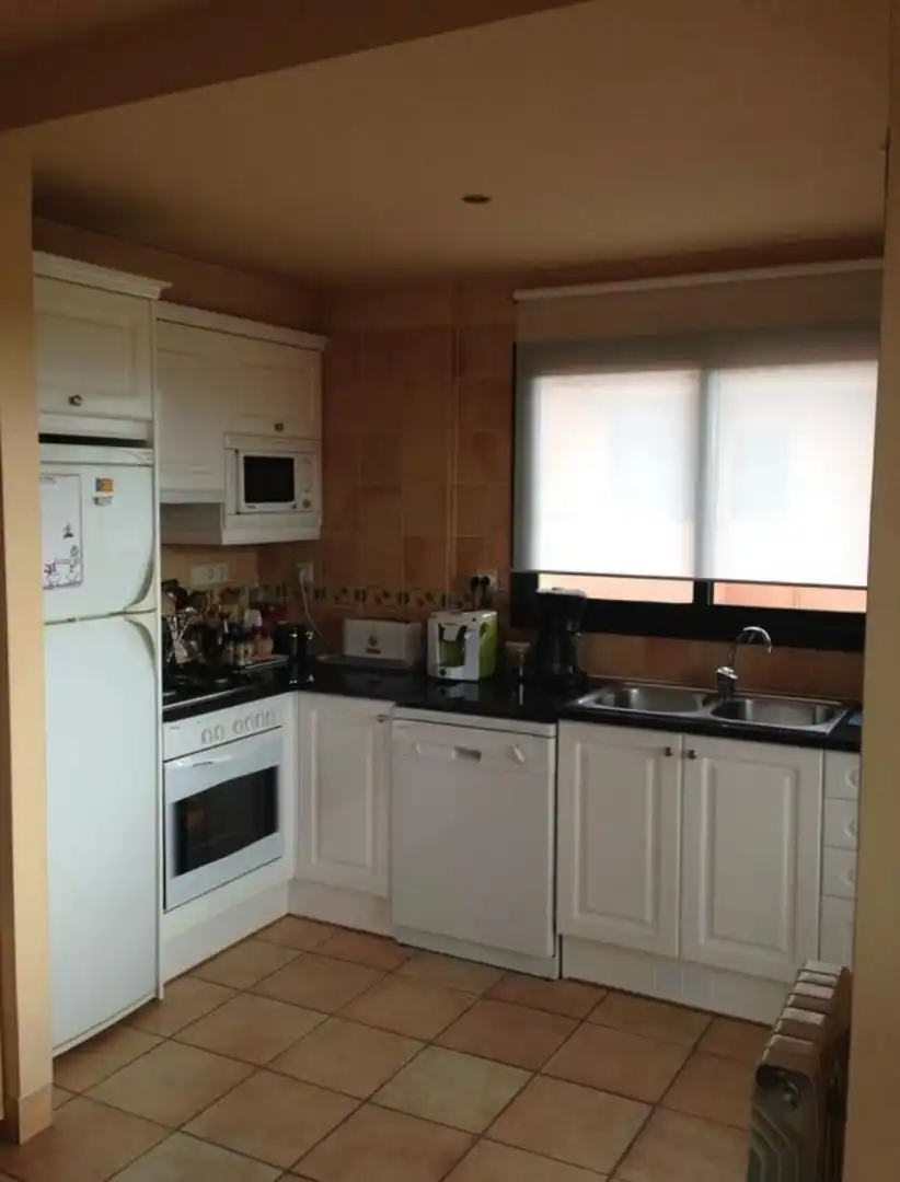 Cocina de Dúplex en venta en Navata con Calefacción, Trastero y Piscina comunitaria