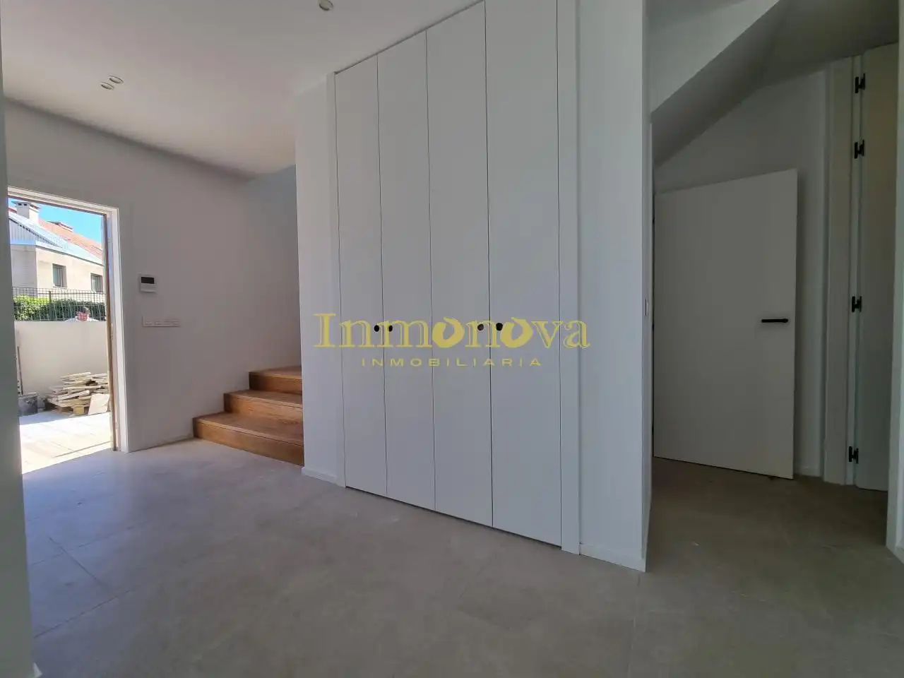 Casa adosada en venta en Nigrán con Calefacción, Jardín privado y Terraza