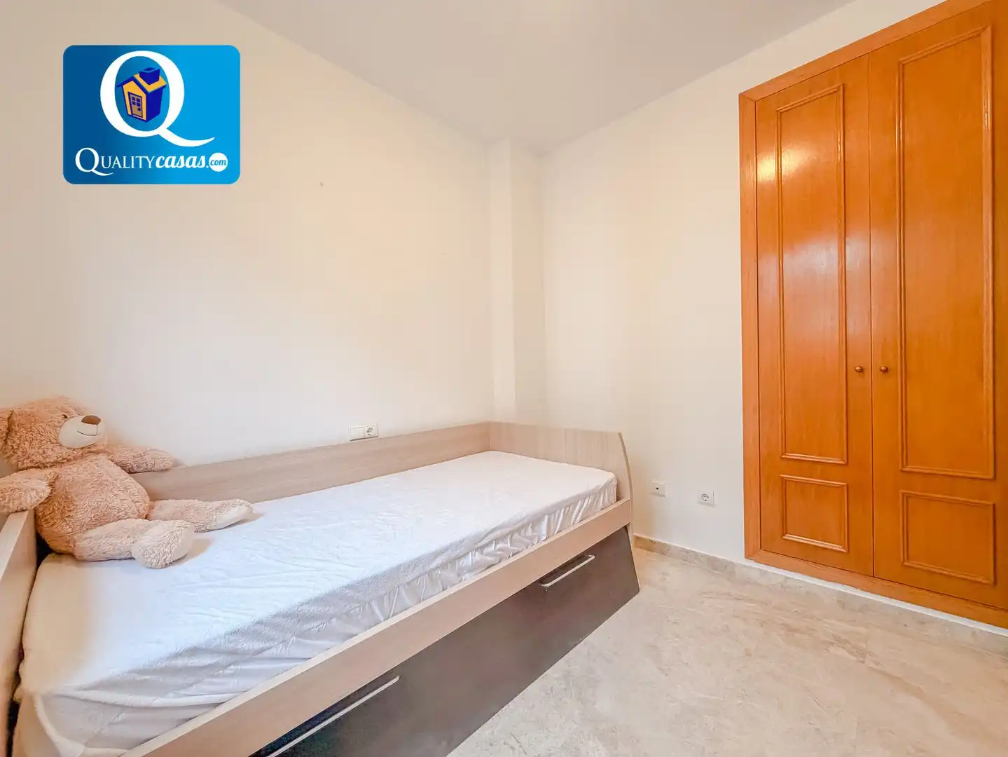 Habitación de Casa adosada en venta en Mutxamel con Aire acondicionado, Terraza y Piscina comunitaria