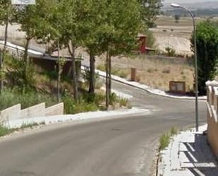 Vista exterior de Casa o xalet en venda en Seseña amb Jardí privat, Terrassa i Piscina comunitària