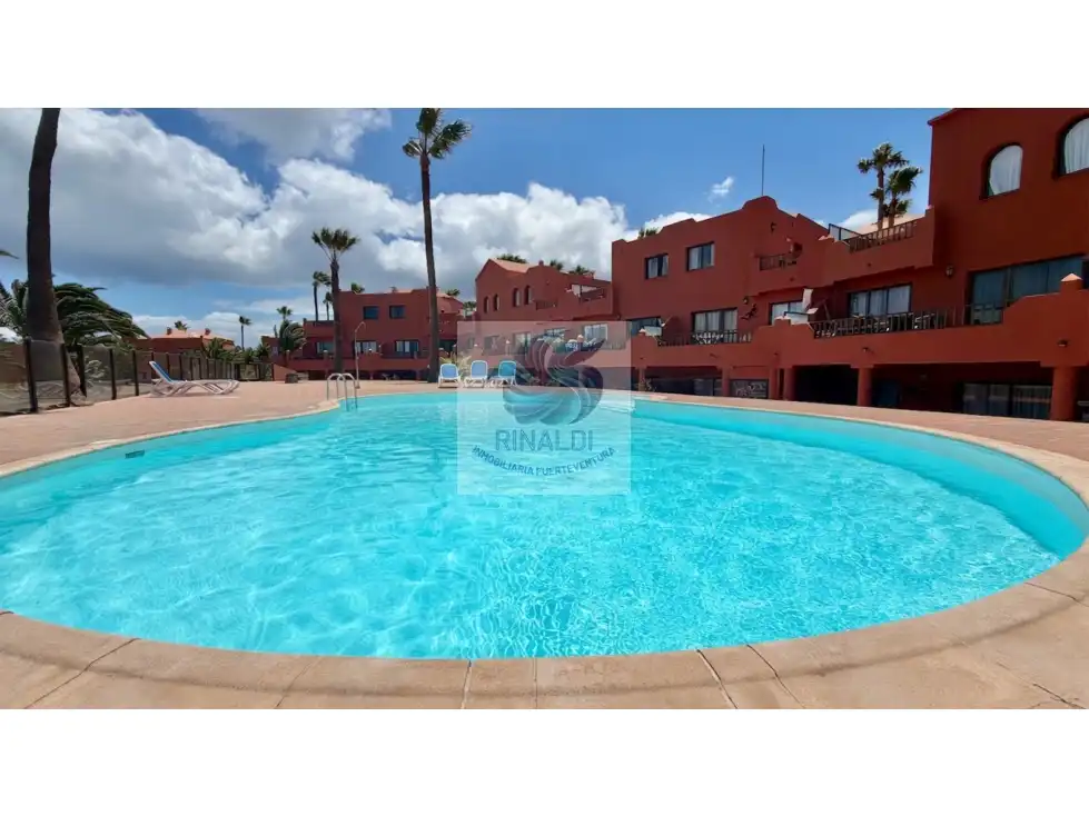 Piscina de Apartamento en venta en La Oliva con Terraza, Piscina y Amueblado