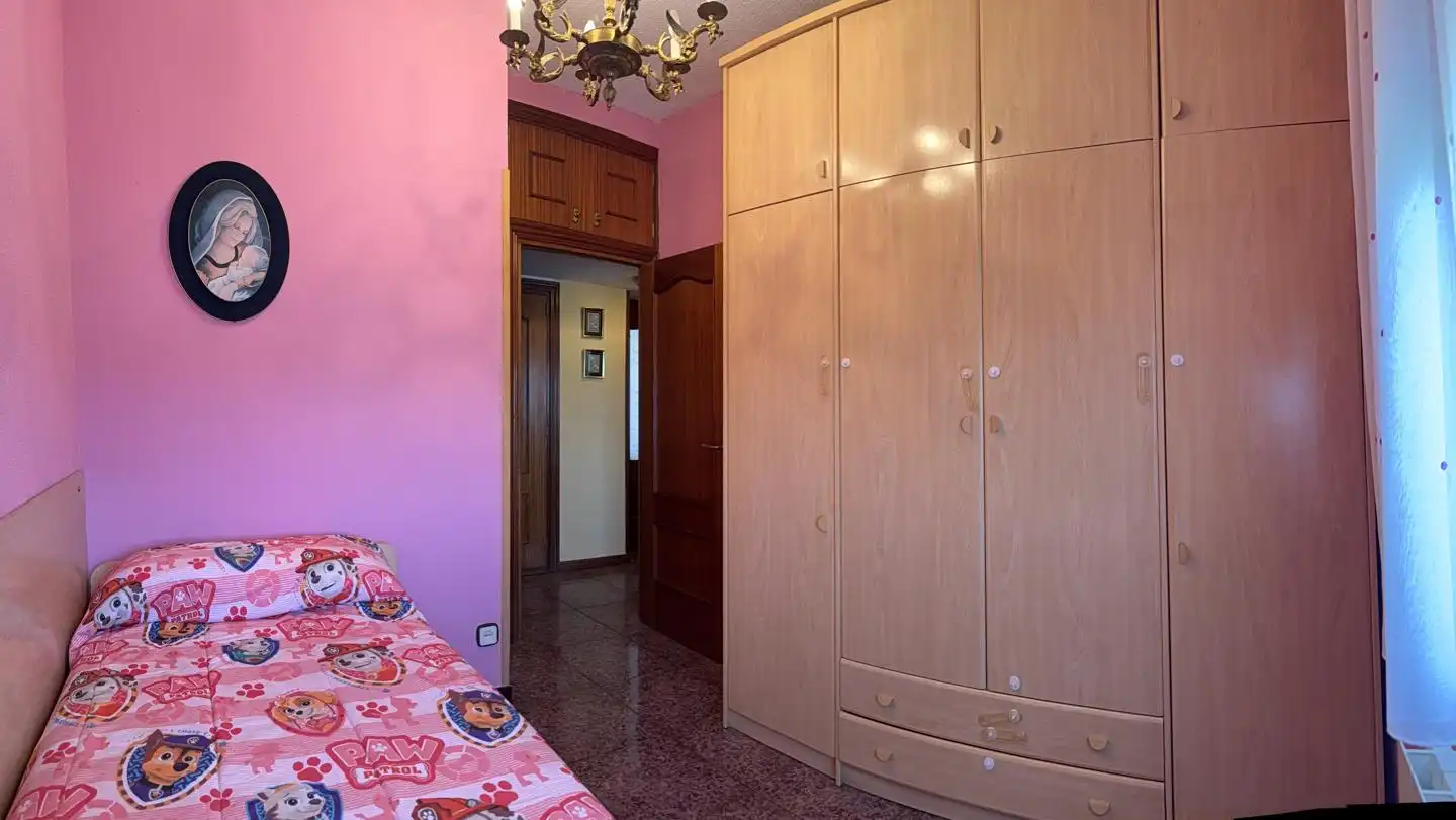 Habitación de Piso en venta en Madrid con Calefacción y Terraza