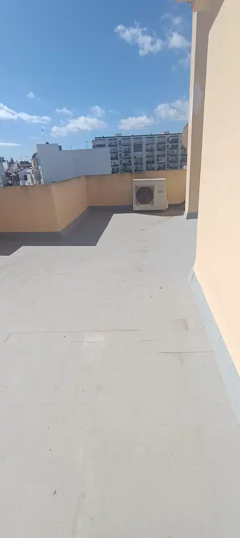 Terrassa de Casa adosada en venda en Algeciras amb Aire condicionat, Moblat i Alarma