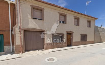 Vista exterior de Casa o xalet en venda en Madridejos amb Aire condicionat, Calefacció i Terrassa